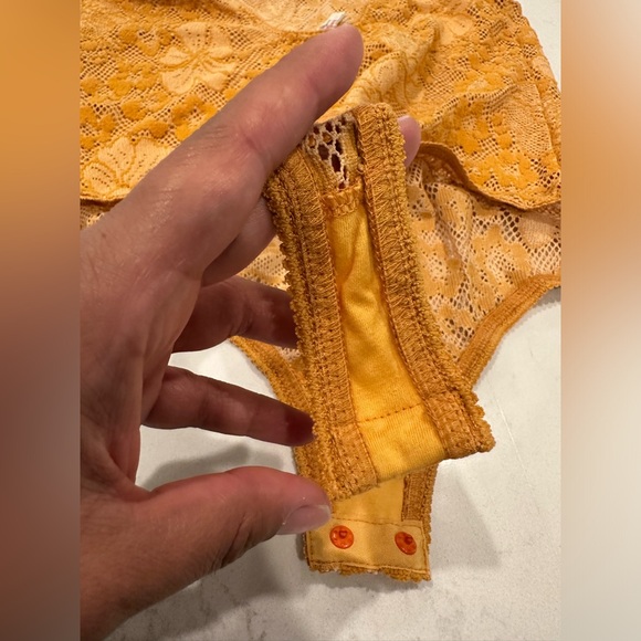 Free People intimately orange floral bodysuit size large - Picture 10 of 10